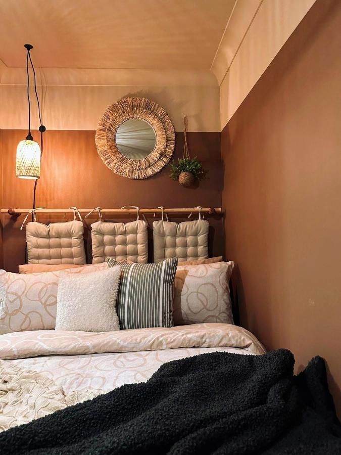 4-Bed Cotswold Getaway With Hot Tub & Gaming Room Churchdown Ngoại thất bức ảnh
