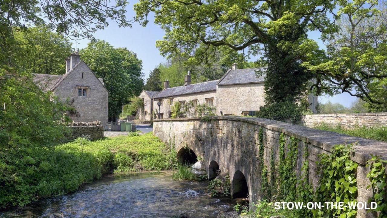 4-Bed Cotswold Getaway With Hot Tub & Gaming Room Churchdown Ngoại thất bức ảnh